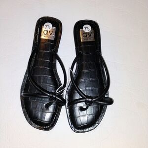 Dolce‎ Vita Black Croc-Textured Sandals | NWOB | Size 7.5